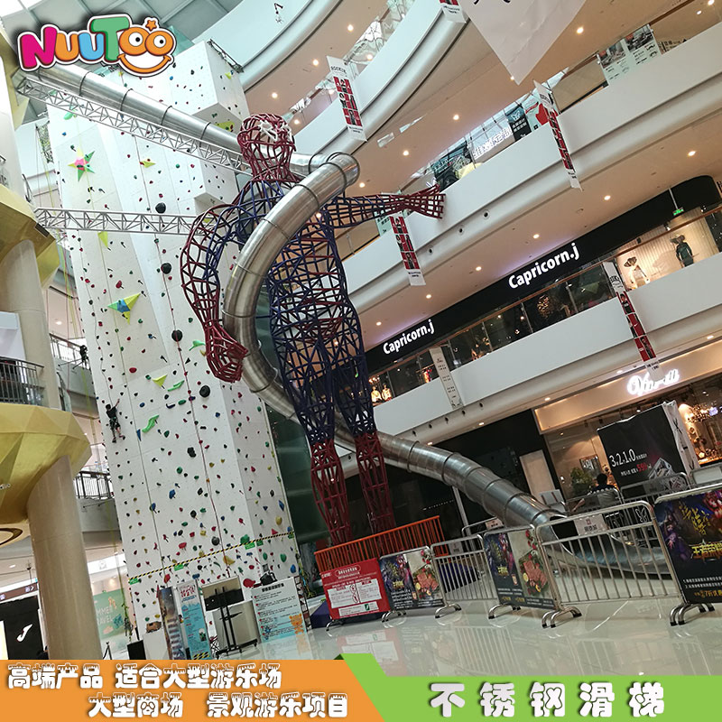 巨型滑梯能給當?shù)貛硎裁礃拥脑掝}效應呢？